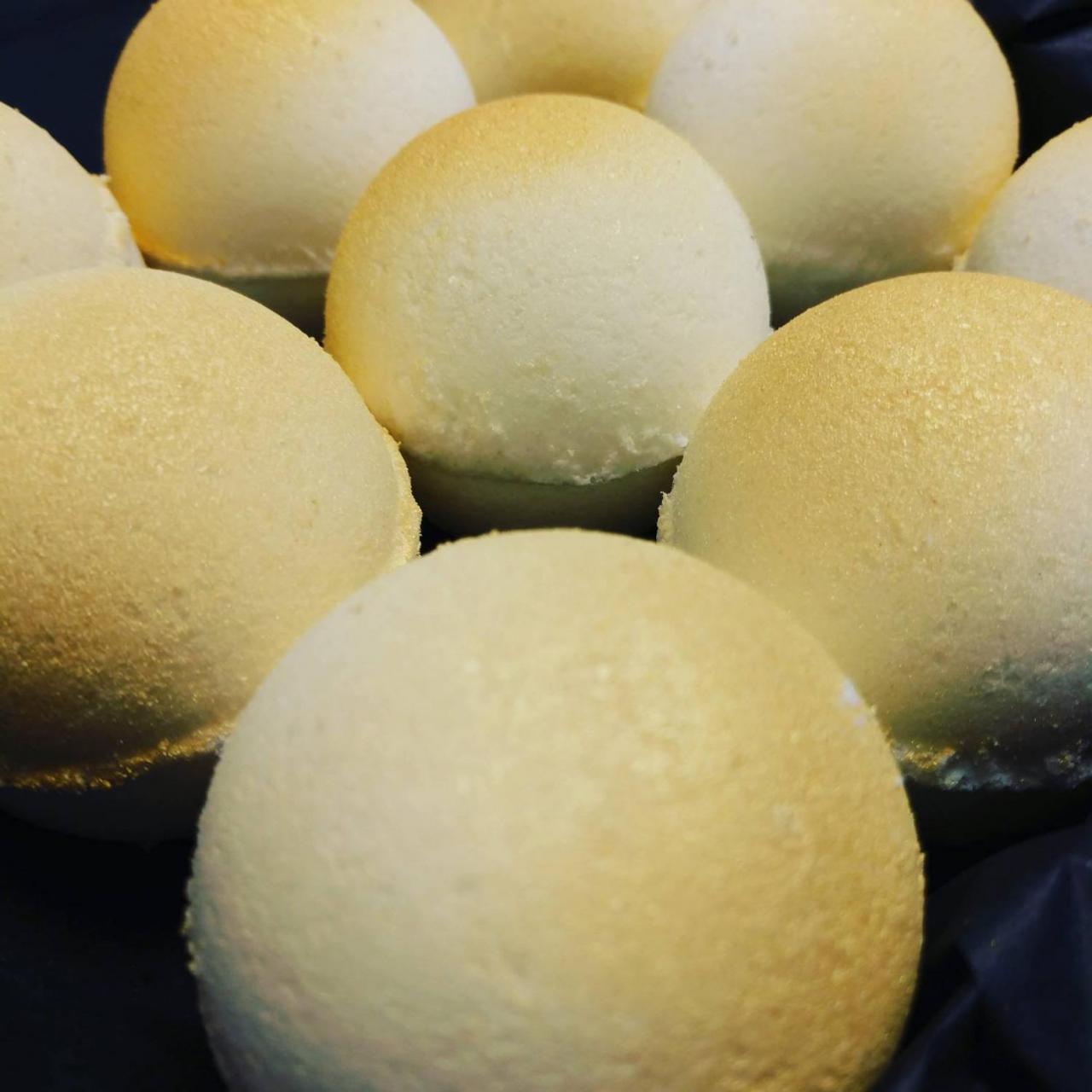 Golden vanilla all natural bath bomb pack of four