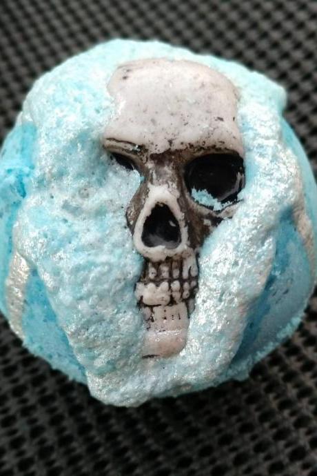 Cedarwood Peppermint Bath Bombs With Or Without Skull Toy