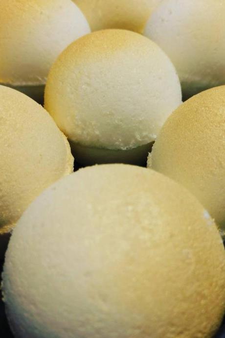 Golden vanilla all natural bath bomb pack of four